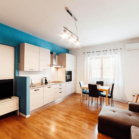 Апартаменты Casa In Centro Чивитавеккья Экстерьер фото